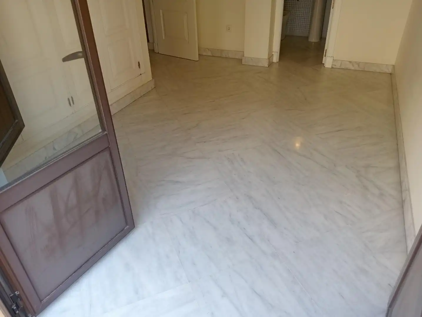Flat for rent in Sevilla  with Air Conditioner, Storage room and Balcony