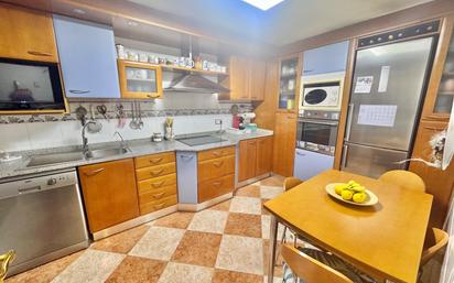 Kitchen of House or chalet for sale in Orihuela  with Air Conditioner, Heating and Terrace