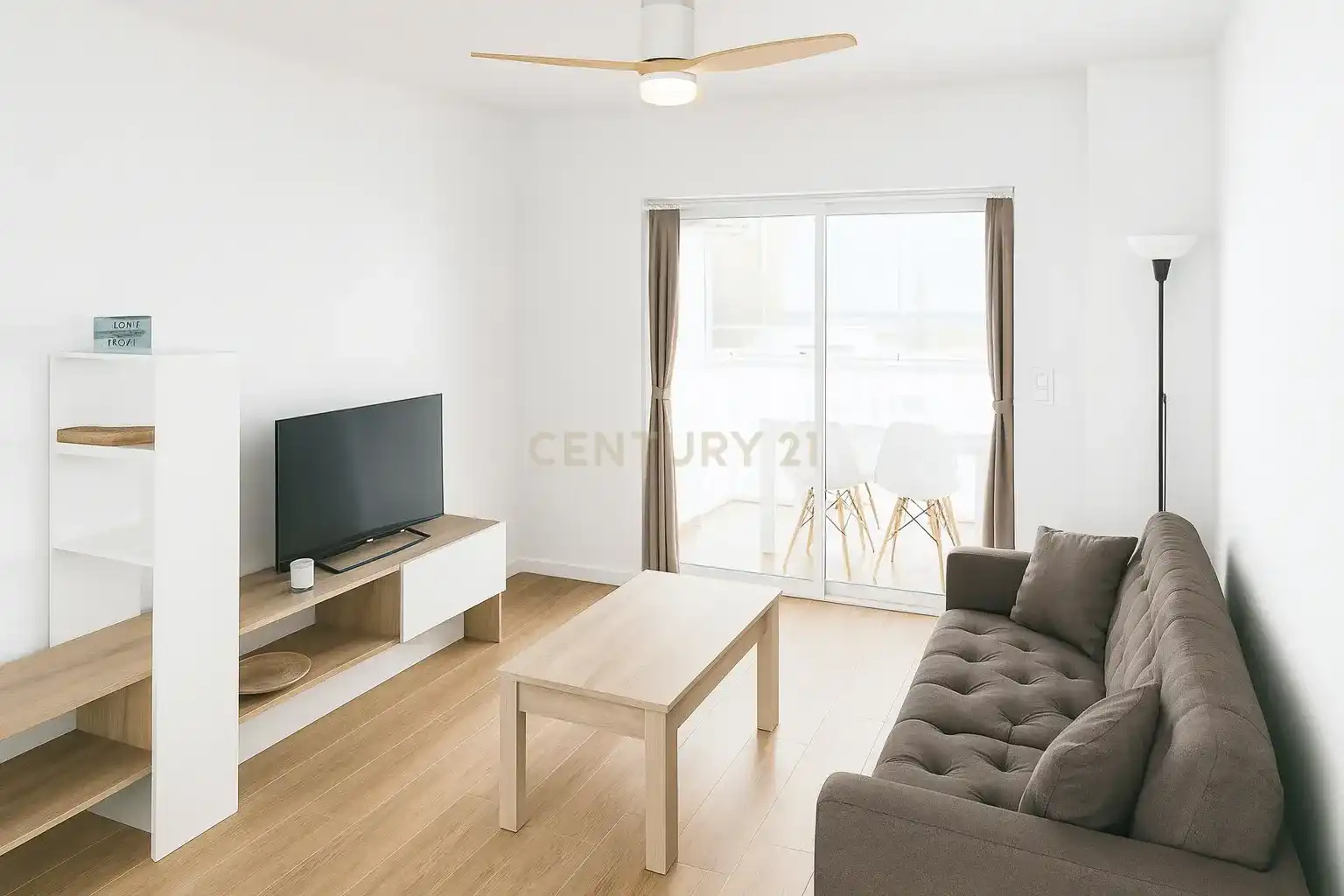 Sala de estar de Apartamento de alquiler en Calpe / Calp con Aire acondicionado, Lavadora y Microondas