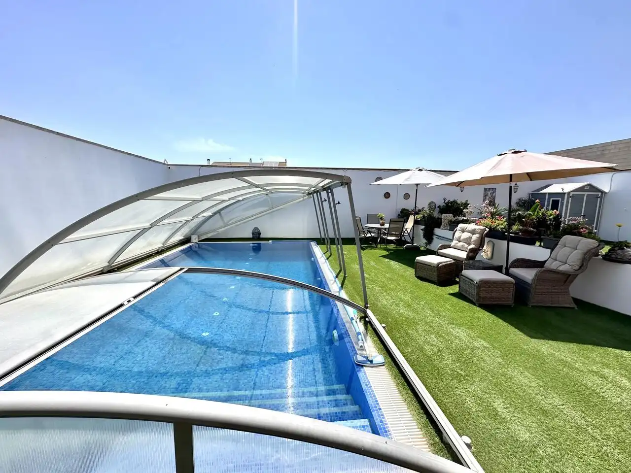 Piscina de Casa o chalet en venta en Fuente de Piedra con Aire acondicionado, Jardín privado y Terraza