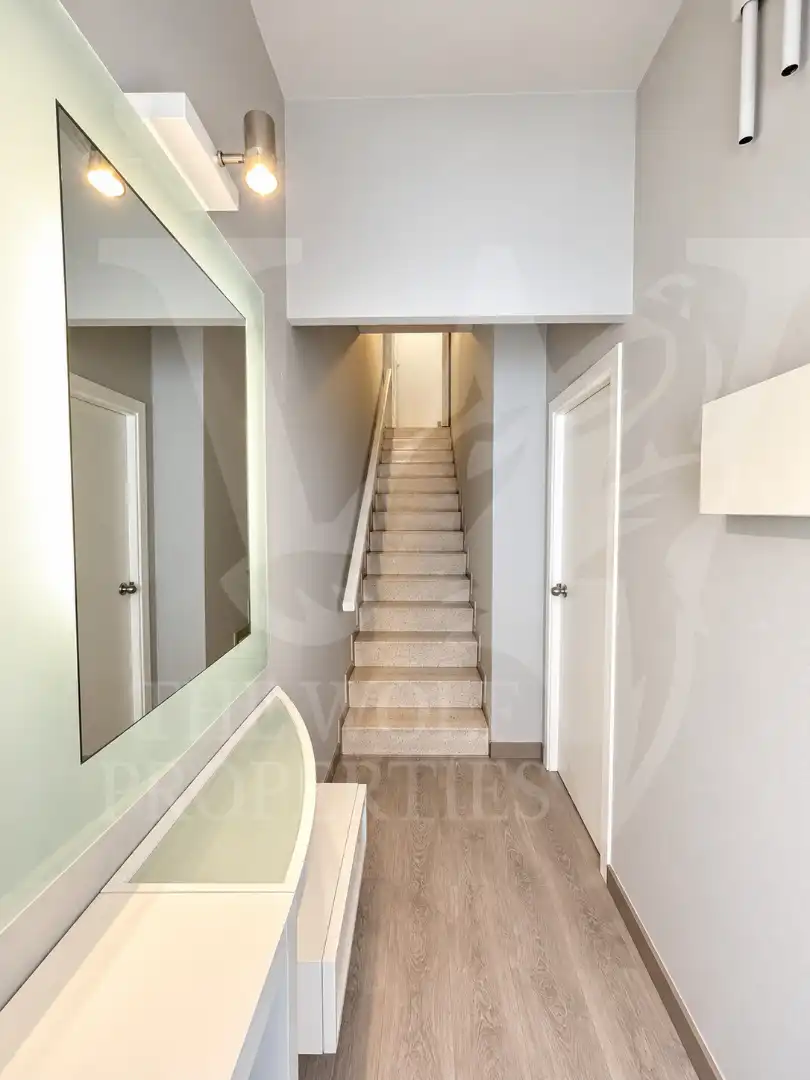 Terraced house with terrace for sale in Carrer de Puig i Cadafalch, imagen 3