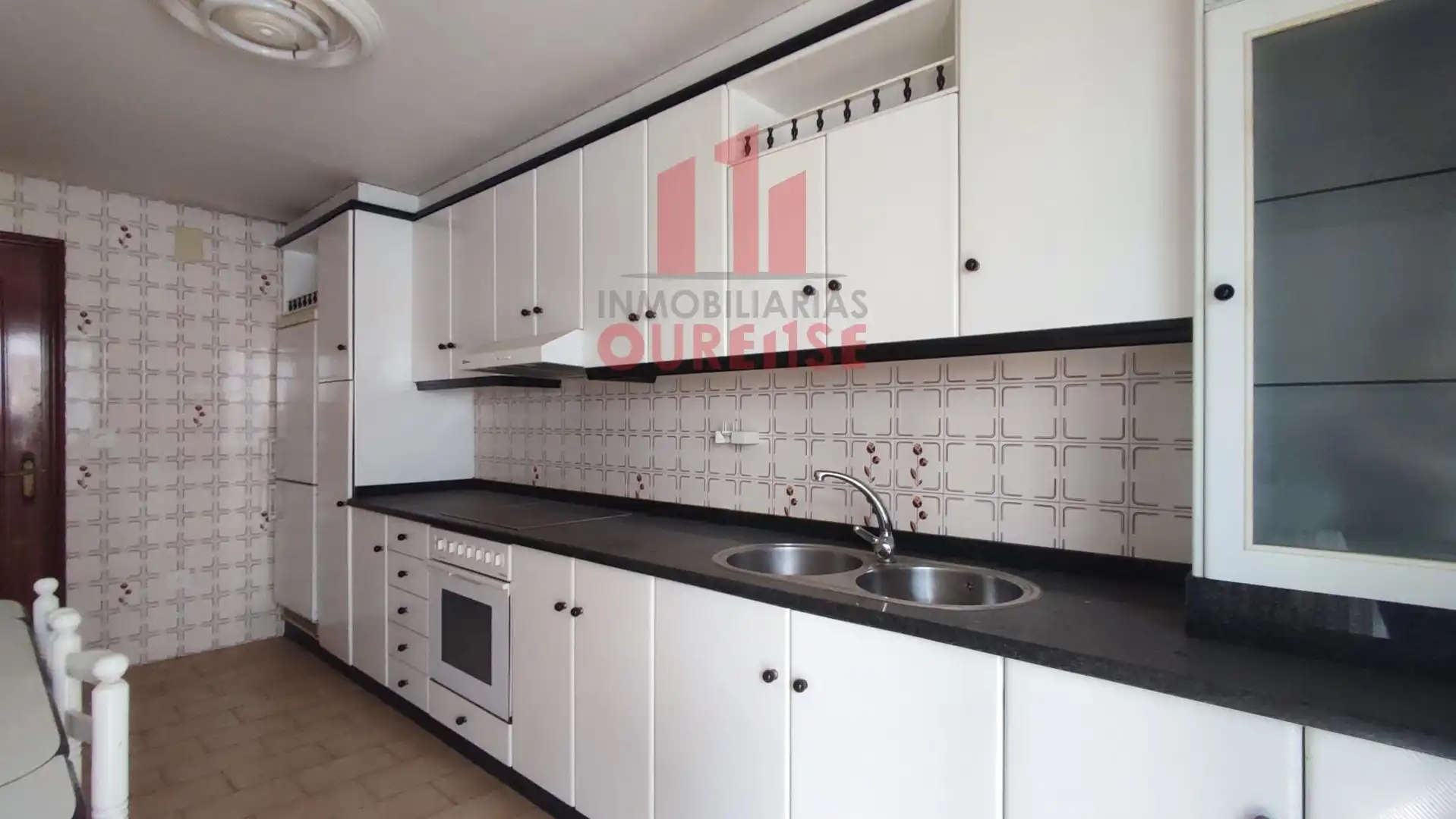 Cocina de Piso en venta en Barbadás con Trastero y Amueblado