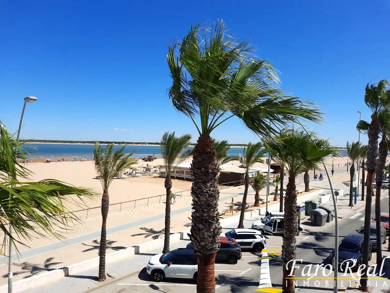 Casa adosada de lloguer en Sanlúcar de Barrameda amb Jardí privat i Moblat