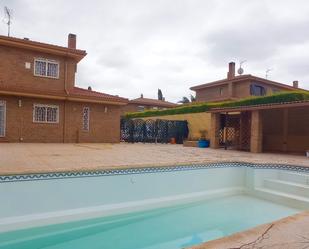 Swimming pool of Single-family semi-detached for sale in Torres de la Alameda  with Air Conditioner, Heating and Private garden