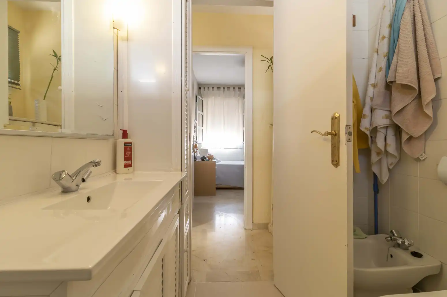 Bathroom of Houses for sale in Bormujos  with Air Conditioner, Terrace and Storage room