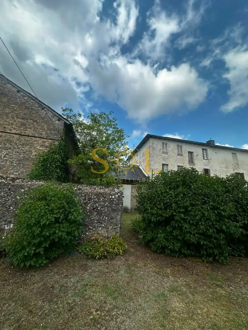 Vista exterior de Casa o chalet en venta en Cabrillanes con Calefacción y Jardín privado