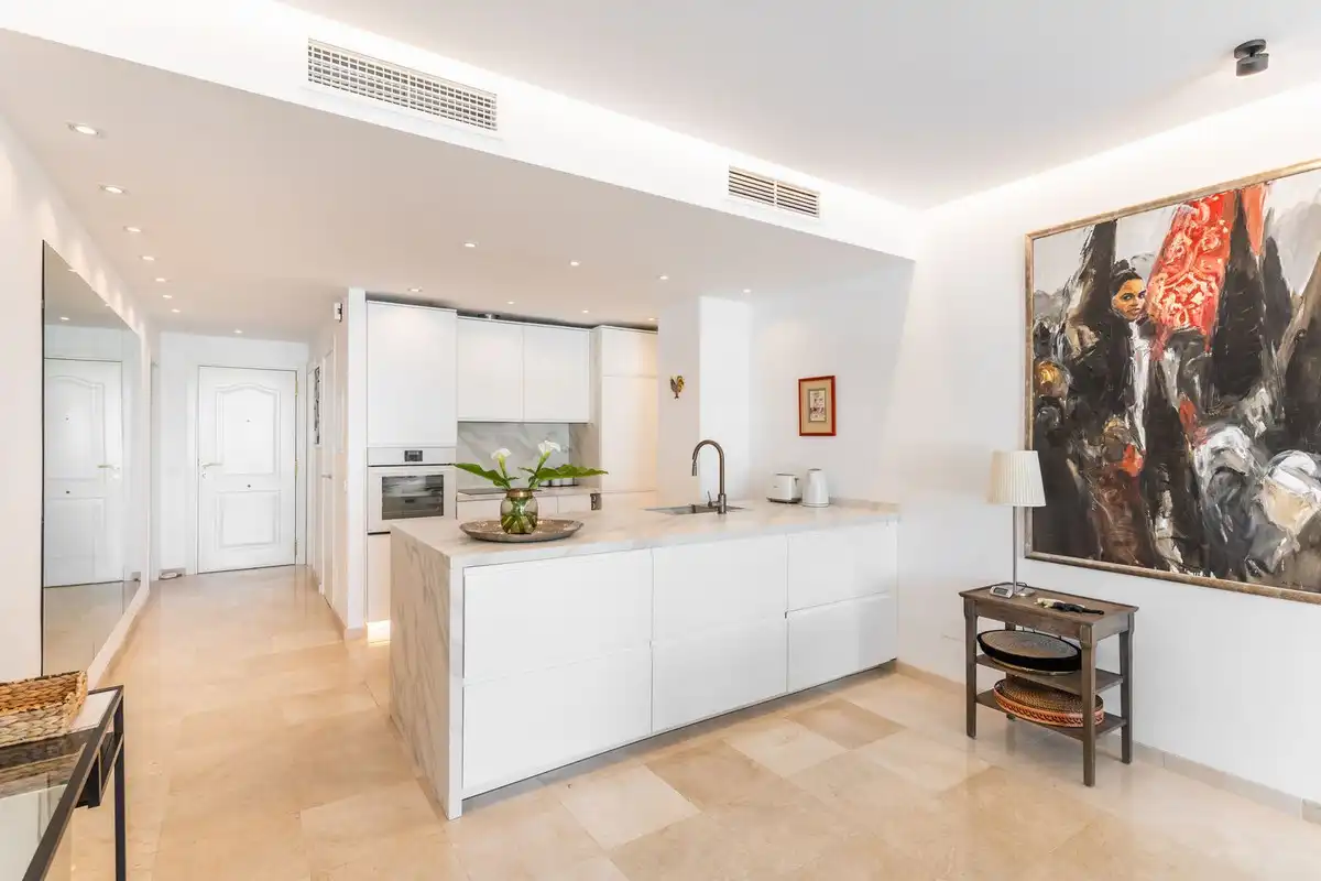 Flat for sale in Estepona Pueblo, imagen 2