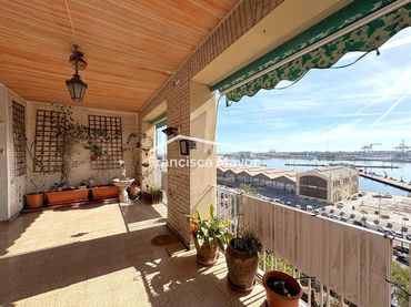 Penthouse with lift for sale in calle del Doctor Josep Juan Dómine