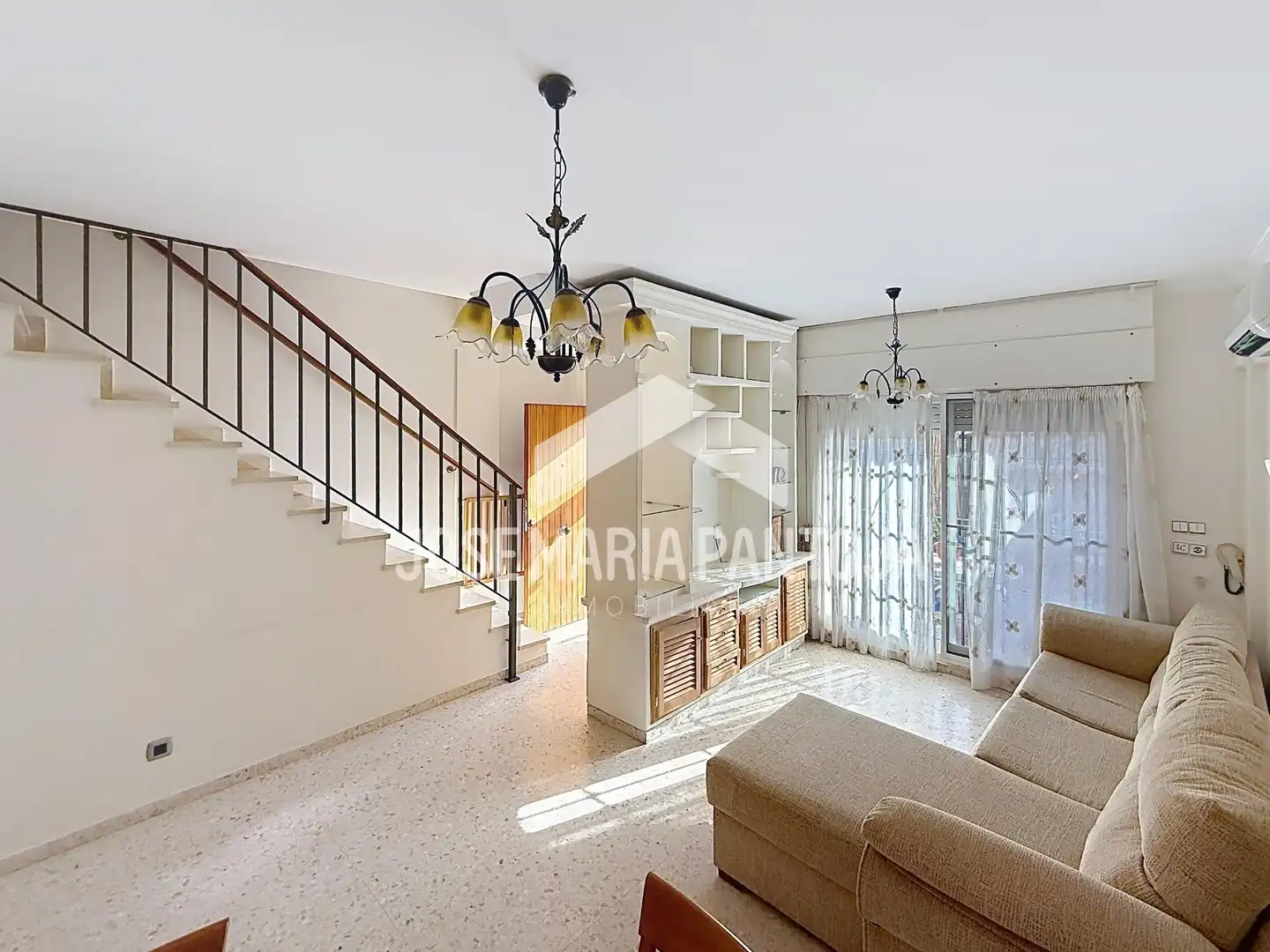 Sala de estar de Casa adosada en venta en Jerez de la Frontera con Aire acondicionado