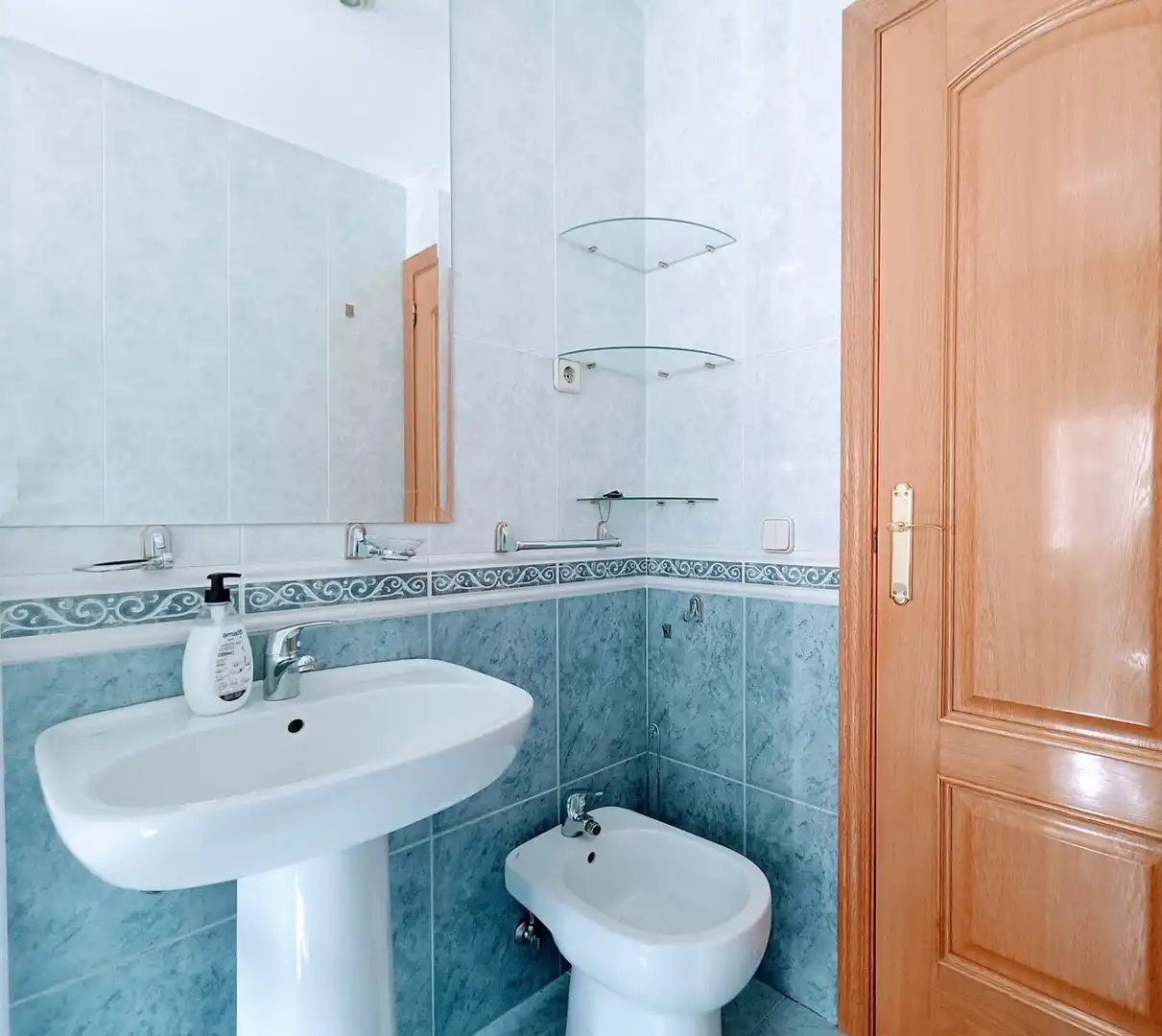 Baño de Piso de alquiler en Madrid con Aire acondicionado, Calefacción y Amueblado
