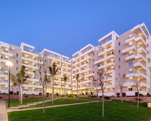 Vista exterior de Apartament de lloguer en Marbella amb Aire condicionat, Terrassa i Piscina