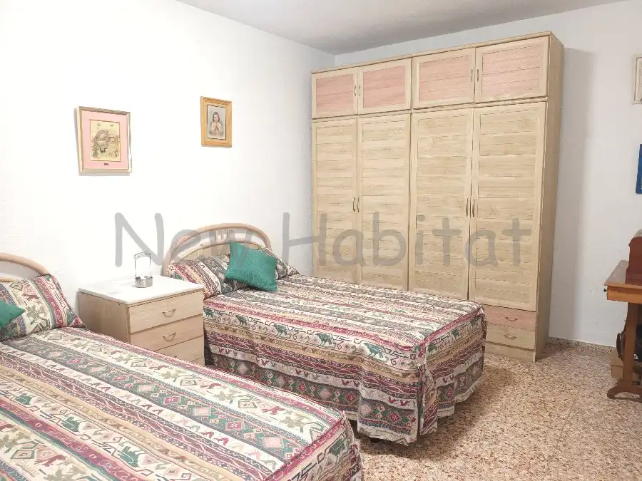 Dormitori de Casa adosada en venda en Castellón de la Plana / Castelló de la Plana amb Aire condicionat i Terrassa