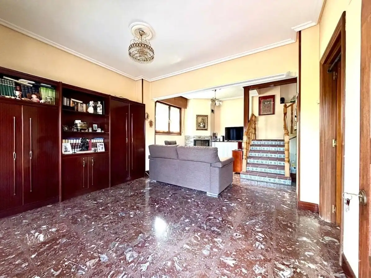 Casa adosada en venda en Basauri  amb Calefacció, Jardí privat i Terrassa