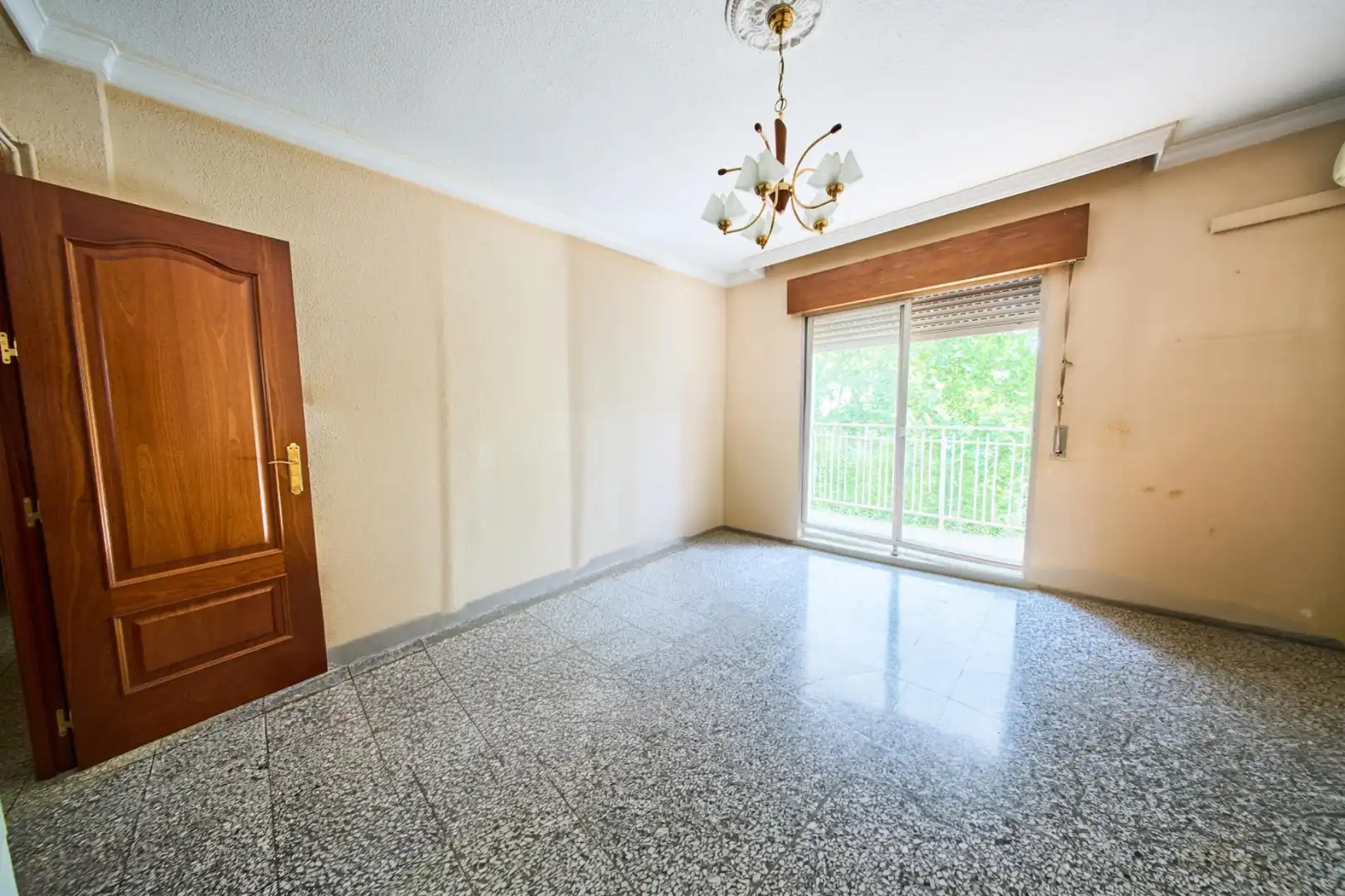 Habitación de Piso en venta en Granada con Calefacción