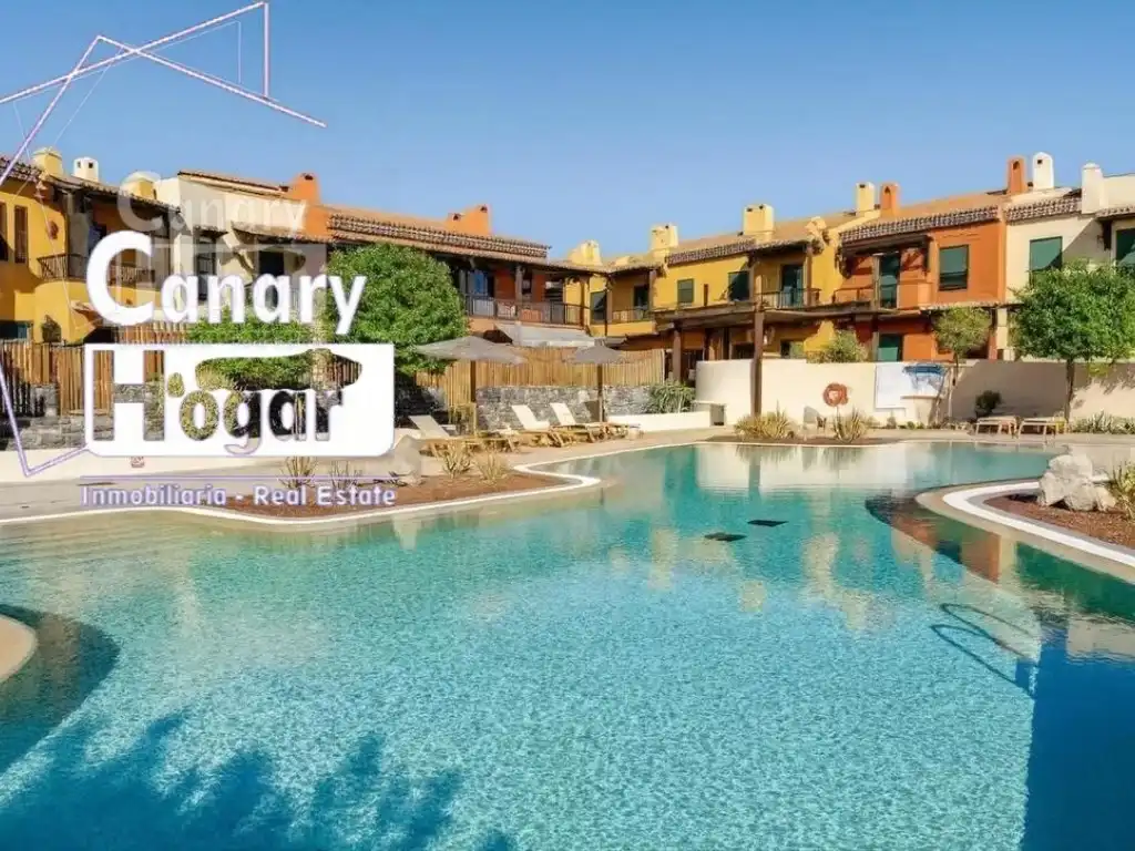 Chalet con terraza en venta en Calle de las Higueras