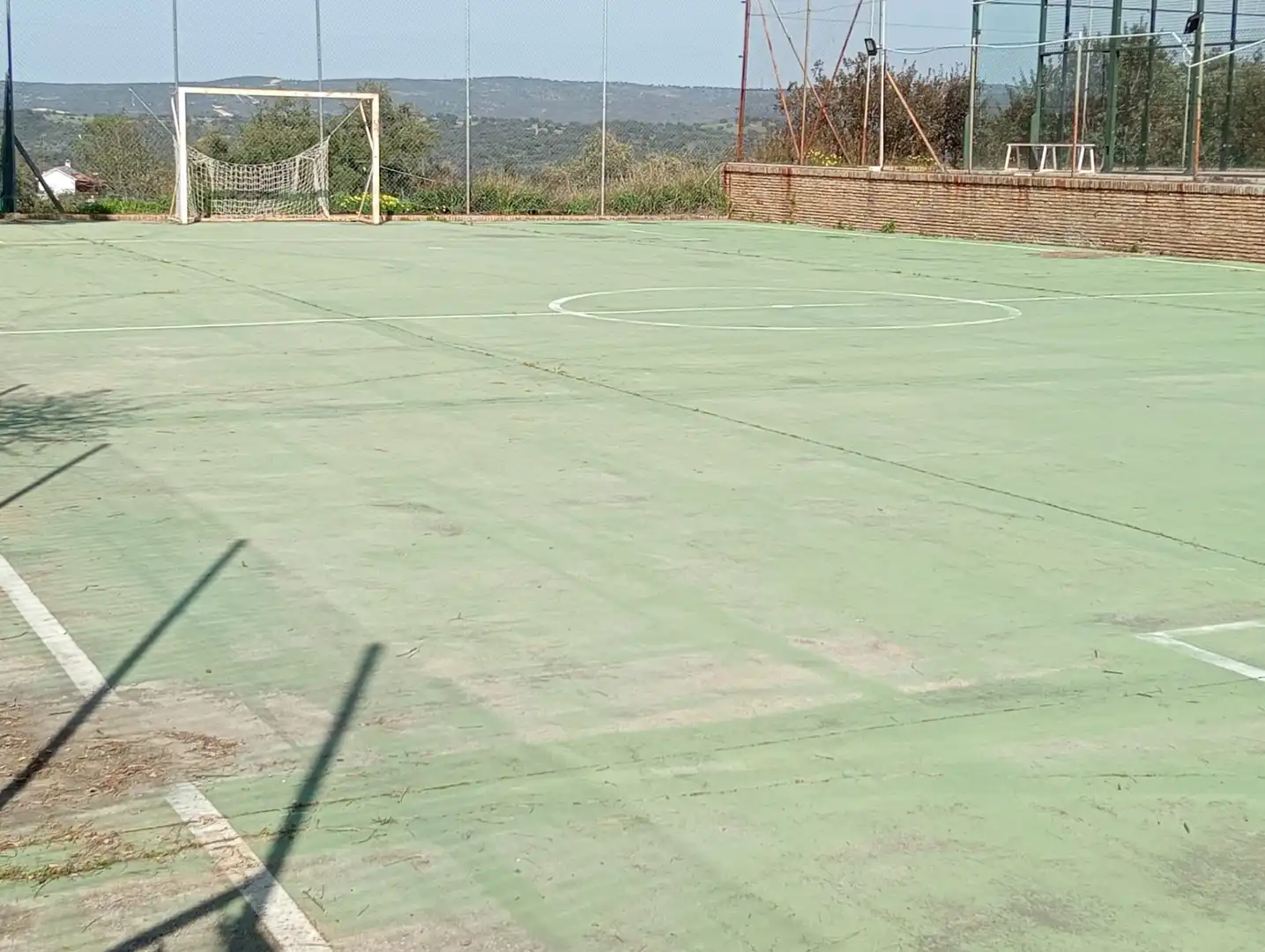 Aparcament de Pis en venda en Guillena amb Aire condicionat, Terrassa i Piscina comunitària
