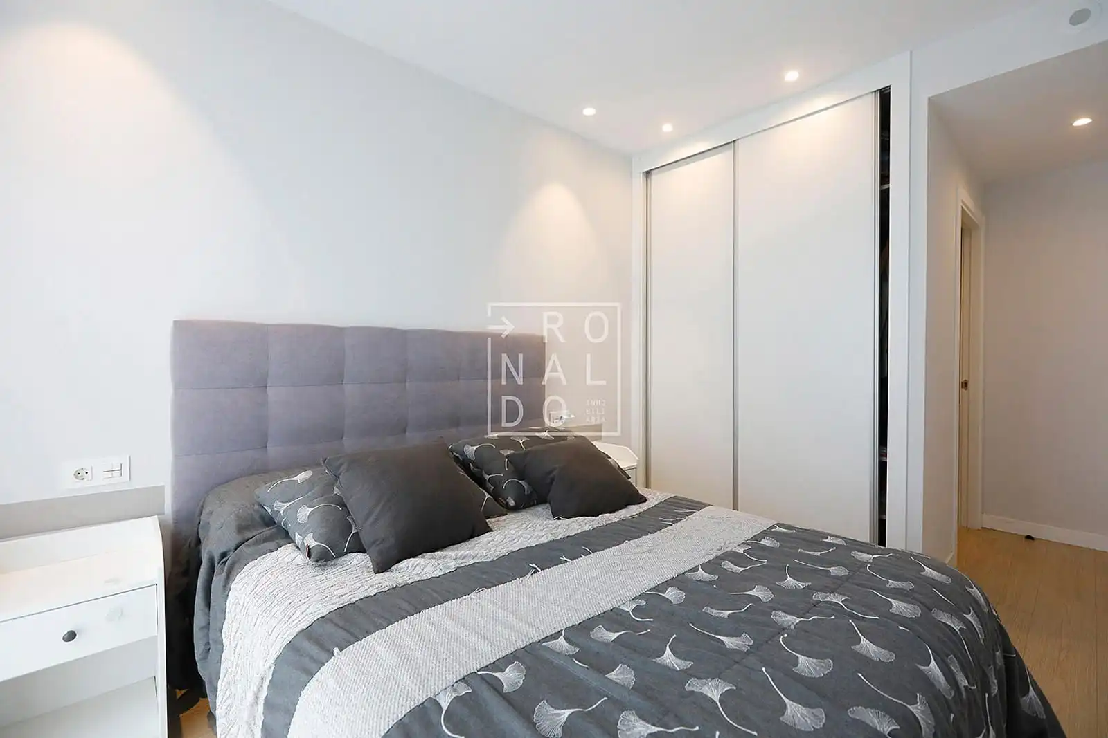 Flat for sale in IPARRALDE, Centro - Mendibil - Santiago