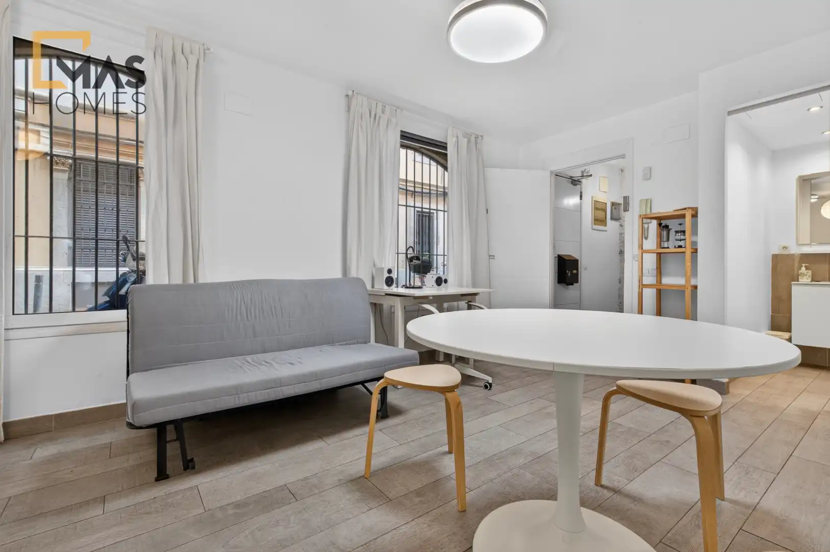 Living room of Buildings for sale in Ciutat Vella