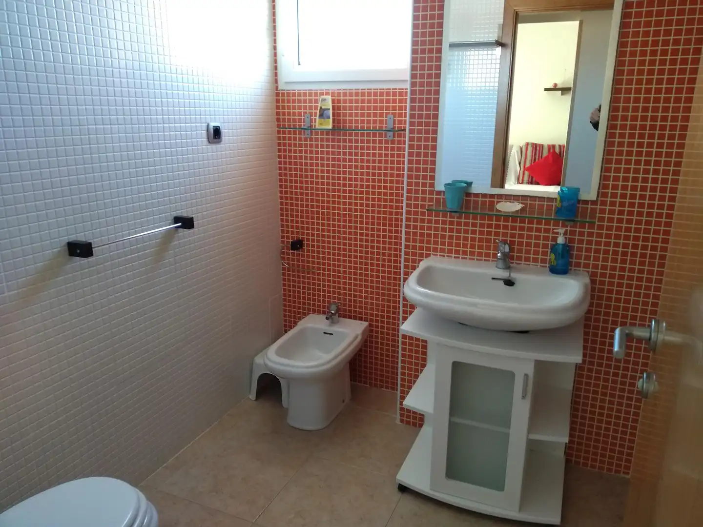 Badezimmer von Wohnungen zur Miete in La Manga del Mar Menor mit Klimaanlage, Terrasse und Möbliert