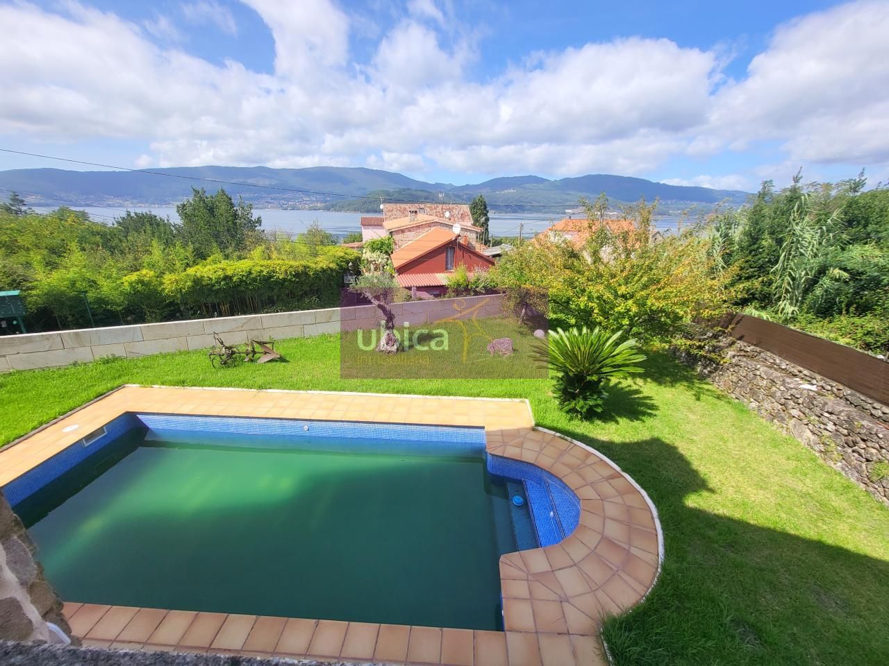 Piscina de Casa o chalet en venta en Redondela con Calefacción, Jardín privado y Terraza