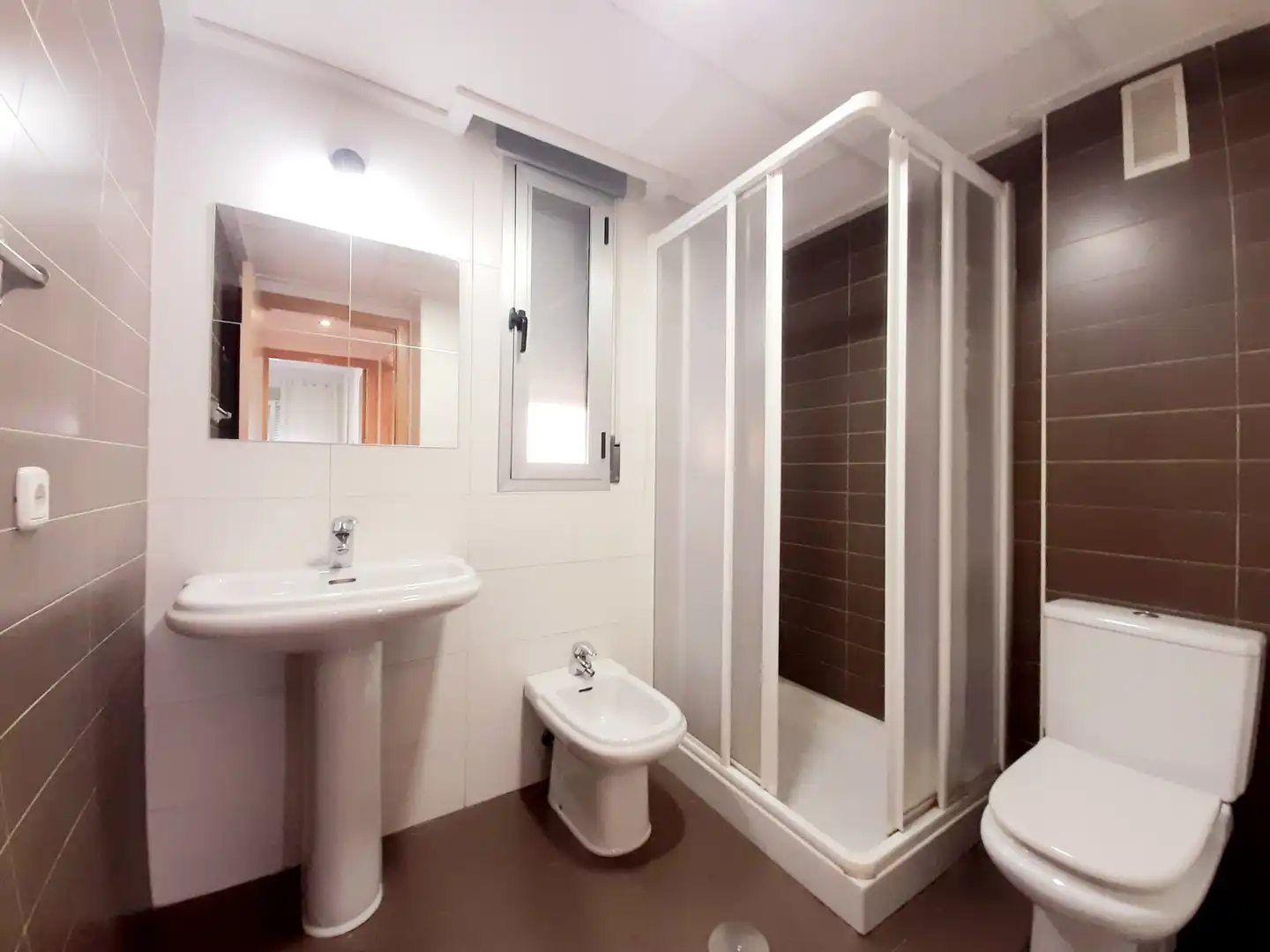 Baño de Piso de alquiler en Archena con Aire acondicionado, Calefacción y Terraza
