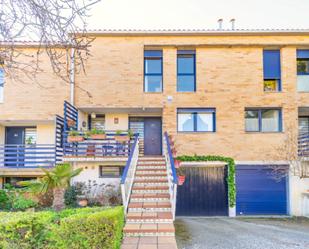 Exterior view of Single-family semi-detached for sale in  Pamplona / Iruña