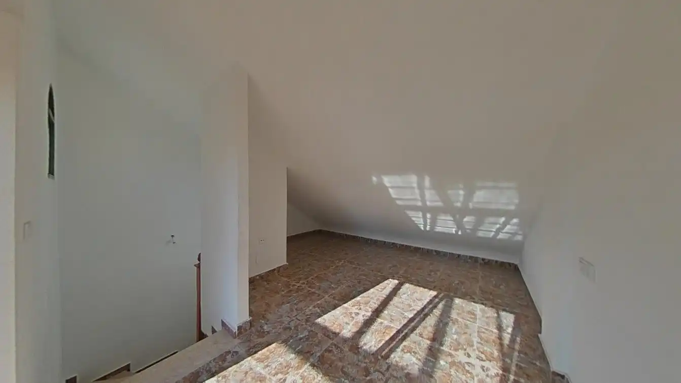 Semi-detached house with pool for sale in C/ Mayor, imagen 8