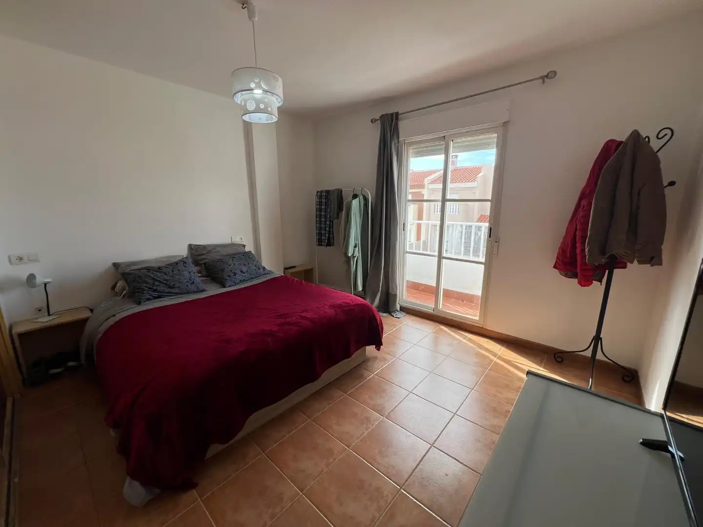 Dormitori de Casa adosada en venda en Vélez-Málaga amb Terrassa, Traster i Piscina comunitària