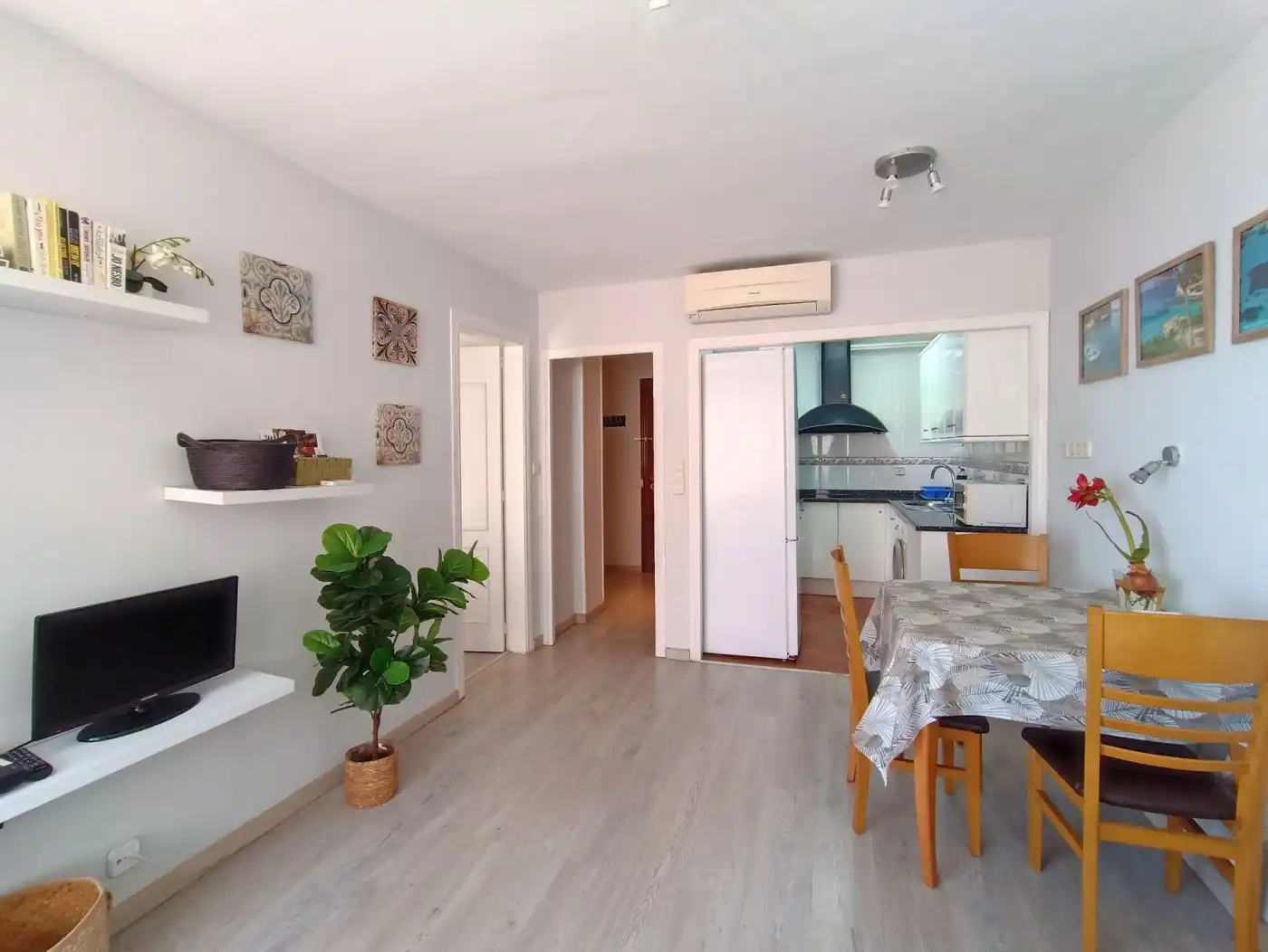 Dachboden zur Miete in Calle VIA AUGUSTA, Llevant