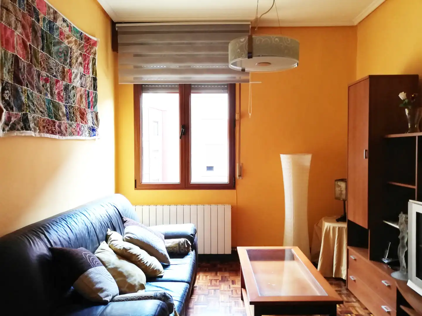 Sala de estar de Piso en venta en Bilbao  con Calefacción y Amueblado