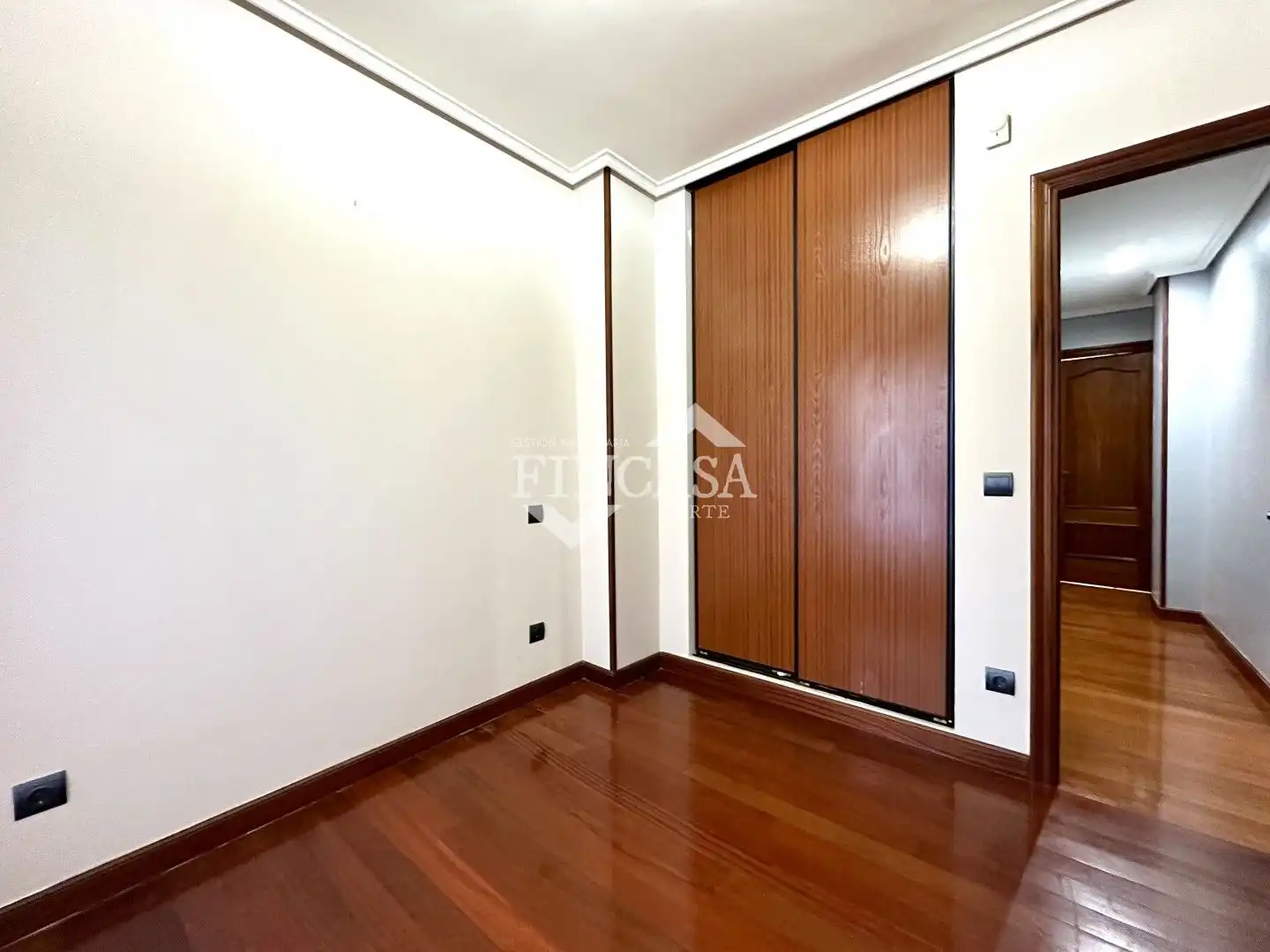 Habitación de Piso en venta en Colindres con Calefacción, Parquet y Terraza