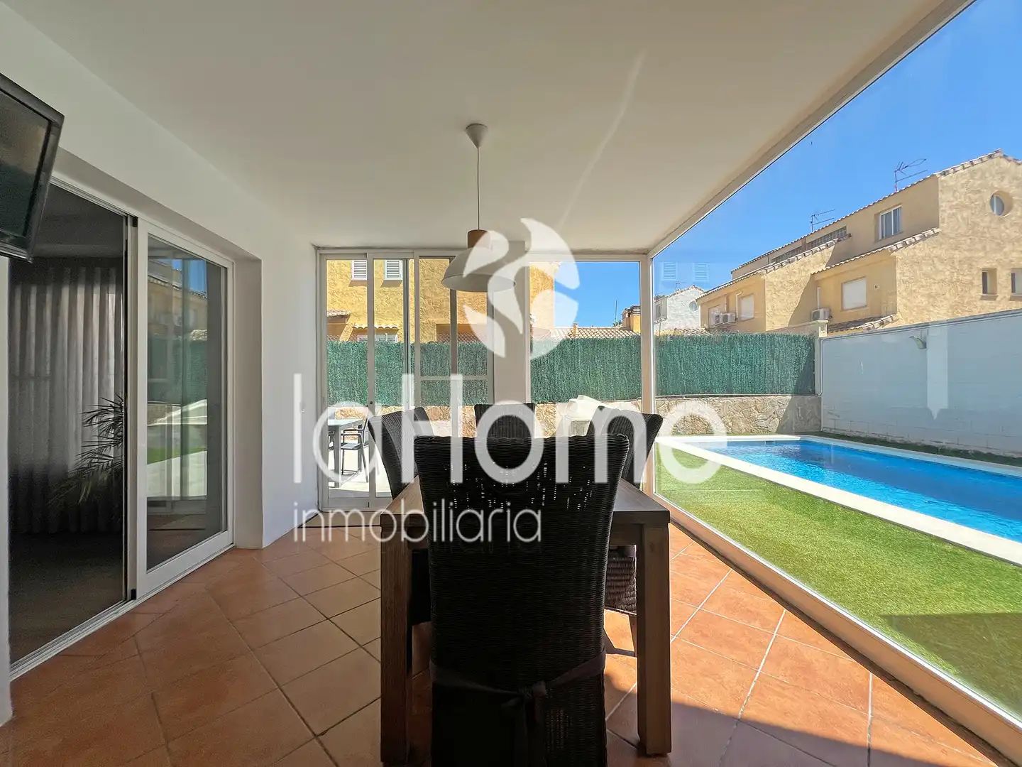 Swimming pool of Houses for sale in La Pobla de Vallbona  with Air Conditioner, Heating and Private garden