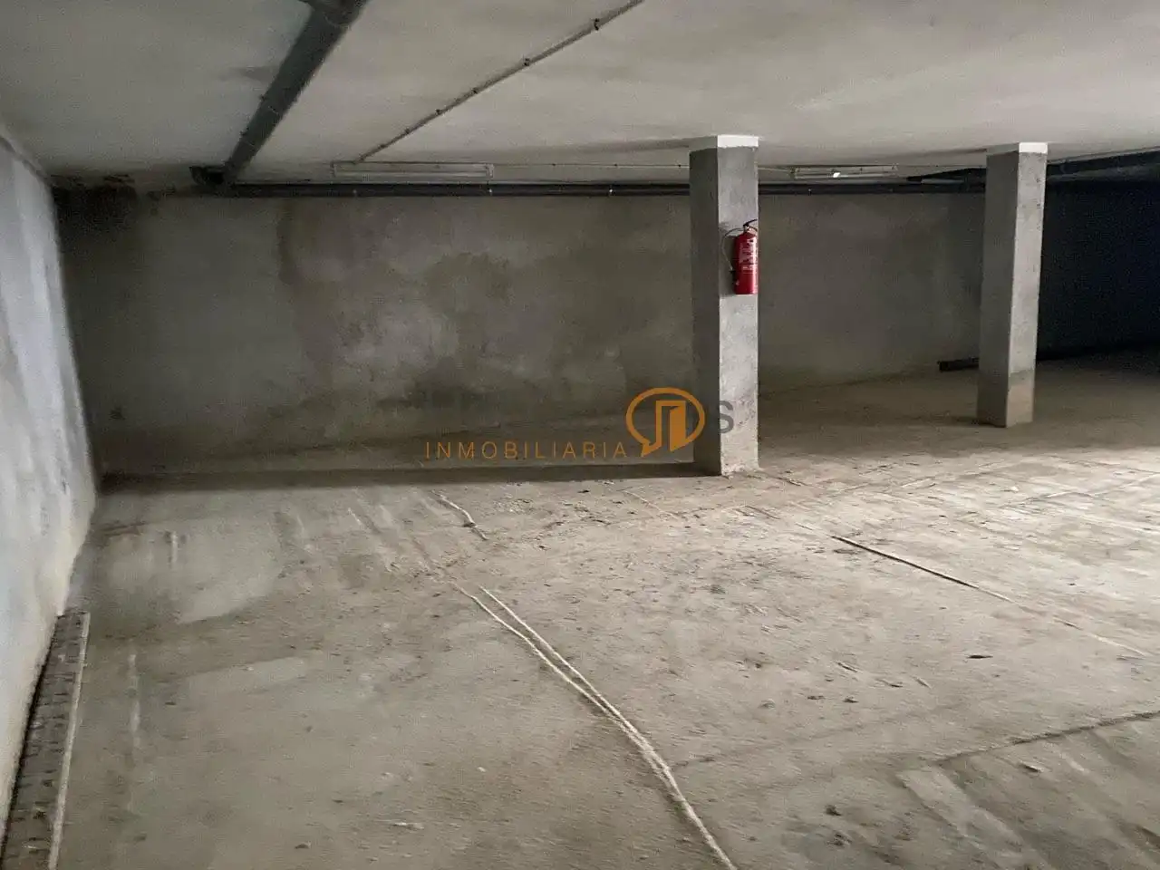 Parkplatz von Garage zum Verkauf in Sanxenxo