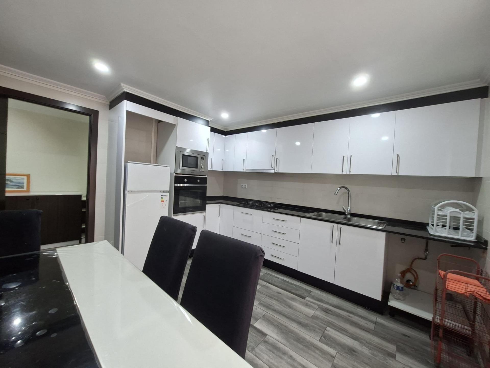 Kitchen of Flat for rent in Burjassot  with Terrace, Furnished and Balcony