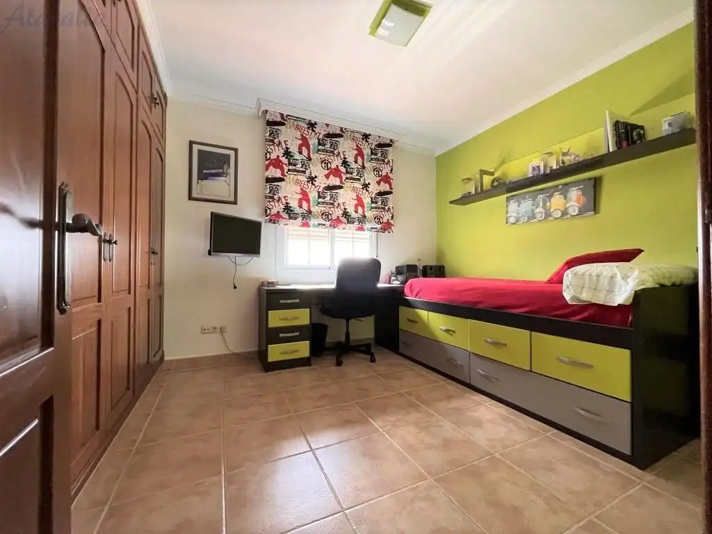 Habitación de Casa o chalet en venta en Málaga con Aire acondicionado, Calefacción y Jardín privado