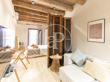 Appartamento con balcone in vendita a Carrer de Sant Antoni Abat