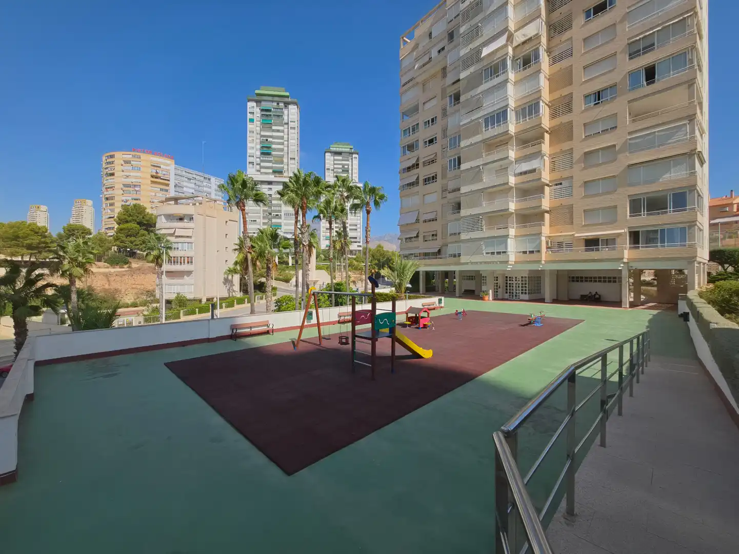 Vista exterior de Piso en venta en Benidorm con Aire acondicionado, Calefacción y Terraza
