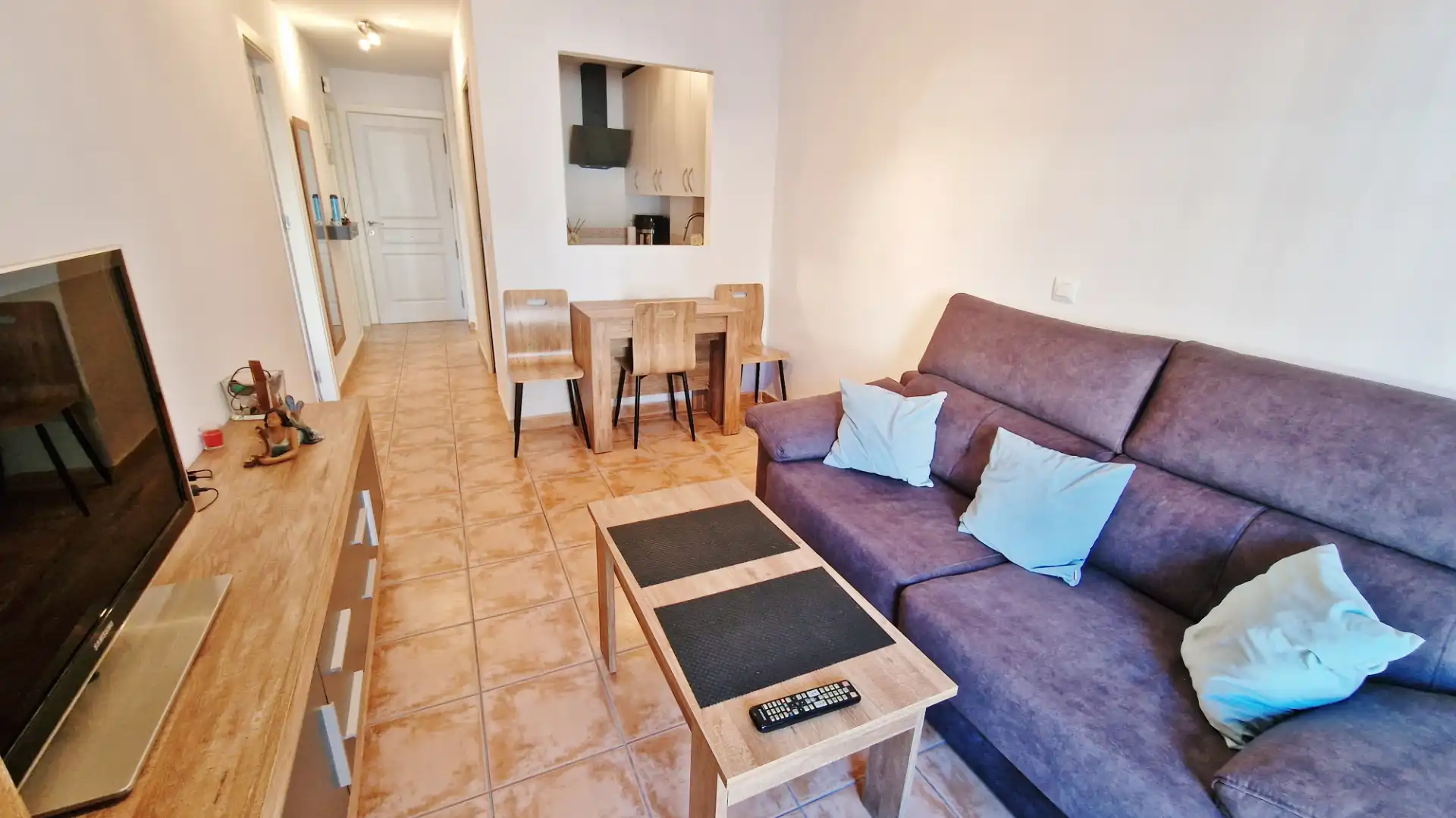 Sala d'estar de Apartament en venda en Vélez de Benaudalla amb Moblat, Forn i Rentadora