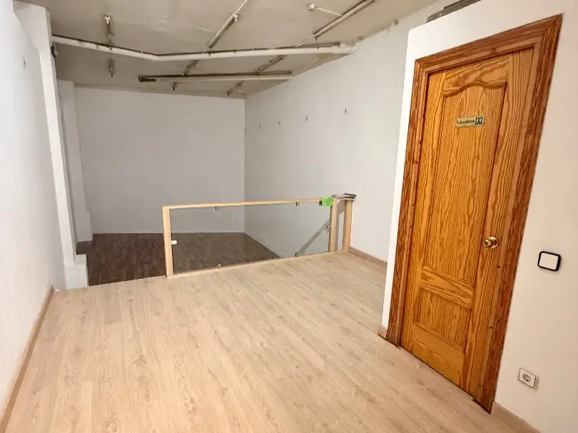 Local de lloguer en Alhaurín de la Torre amb Aire condicionat, Calefacció i Parquet