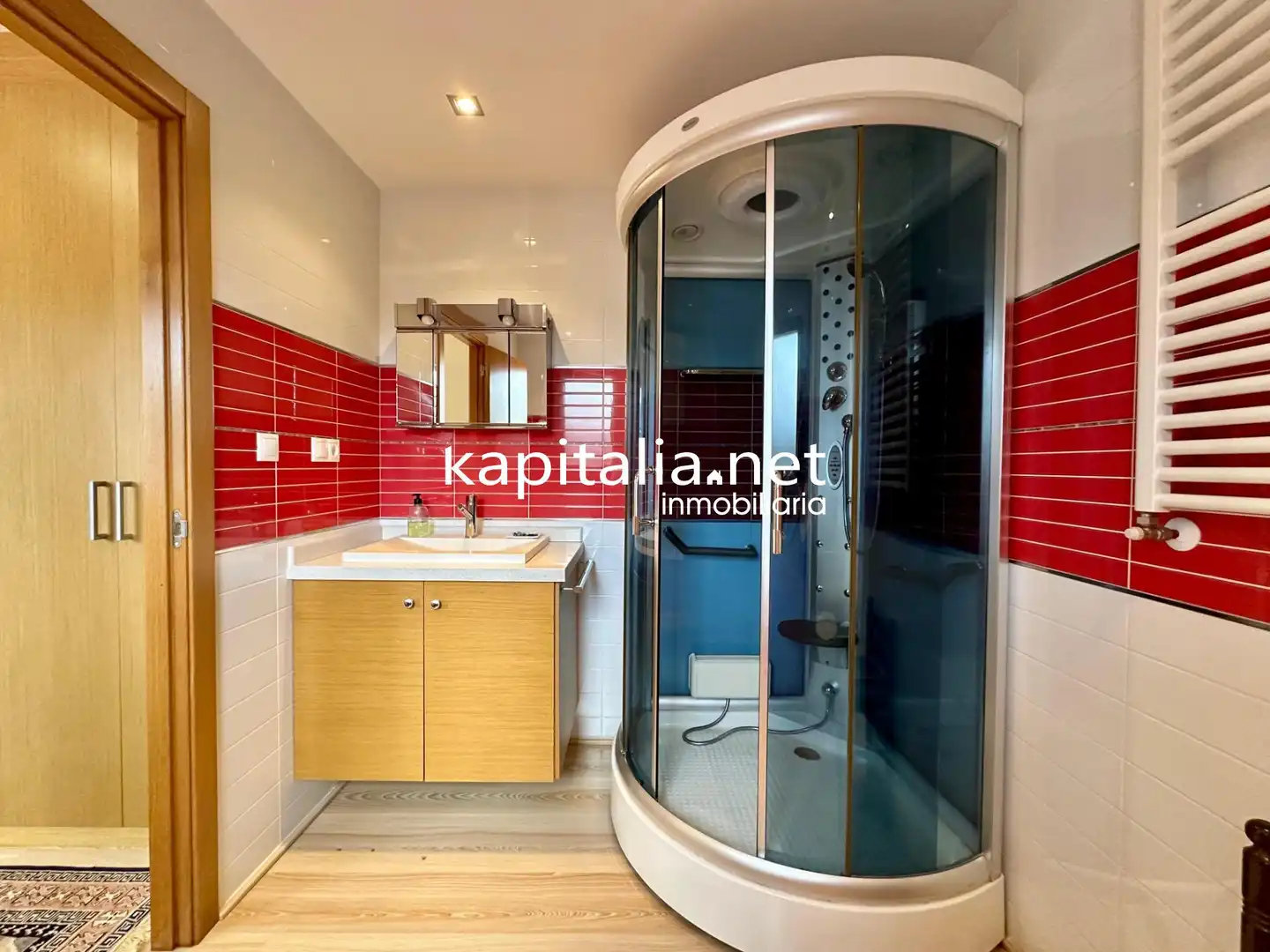 Bathroom of Houses for sale in Alcoy / Alcoi  with Air Conditioner, Private garden and Terrace
