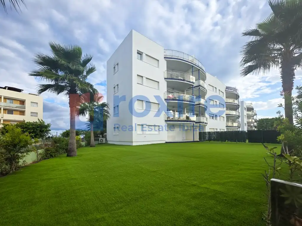Vista exterior de Planta baja en venta en Sant Josep de sa Talaia con Aire acondicionado, Jardín privado y Terraza