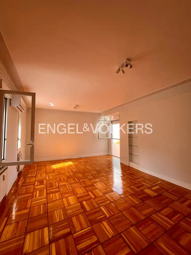 Living room of Flat for rent in Madrid  with Air Conditioner and Heating