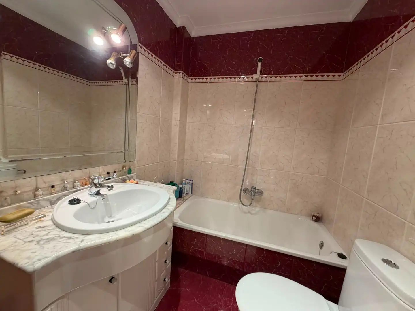 Baño de Piso en venta en Burjassot con Aire acondicionado y Balcón