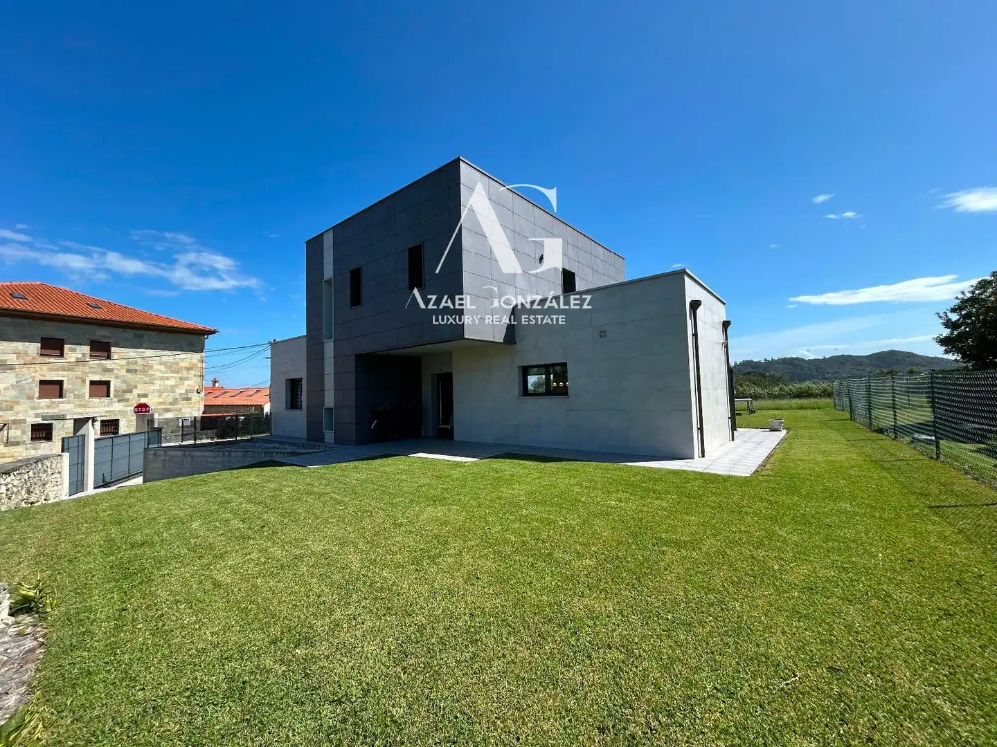 Exterior view of Houses for sale in Santander  with Heating, Private garden and Terrace