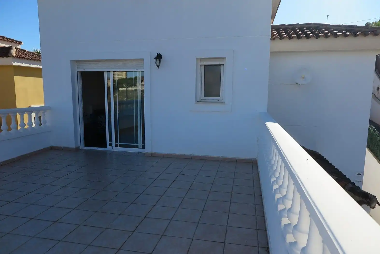 Terrassa de Casa o xalet en venda en El Campello amb Aire condicionat, Jardí privat i Terrassa