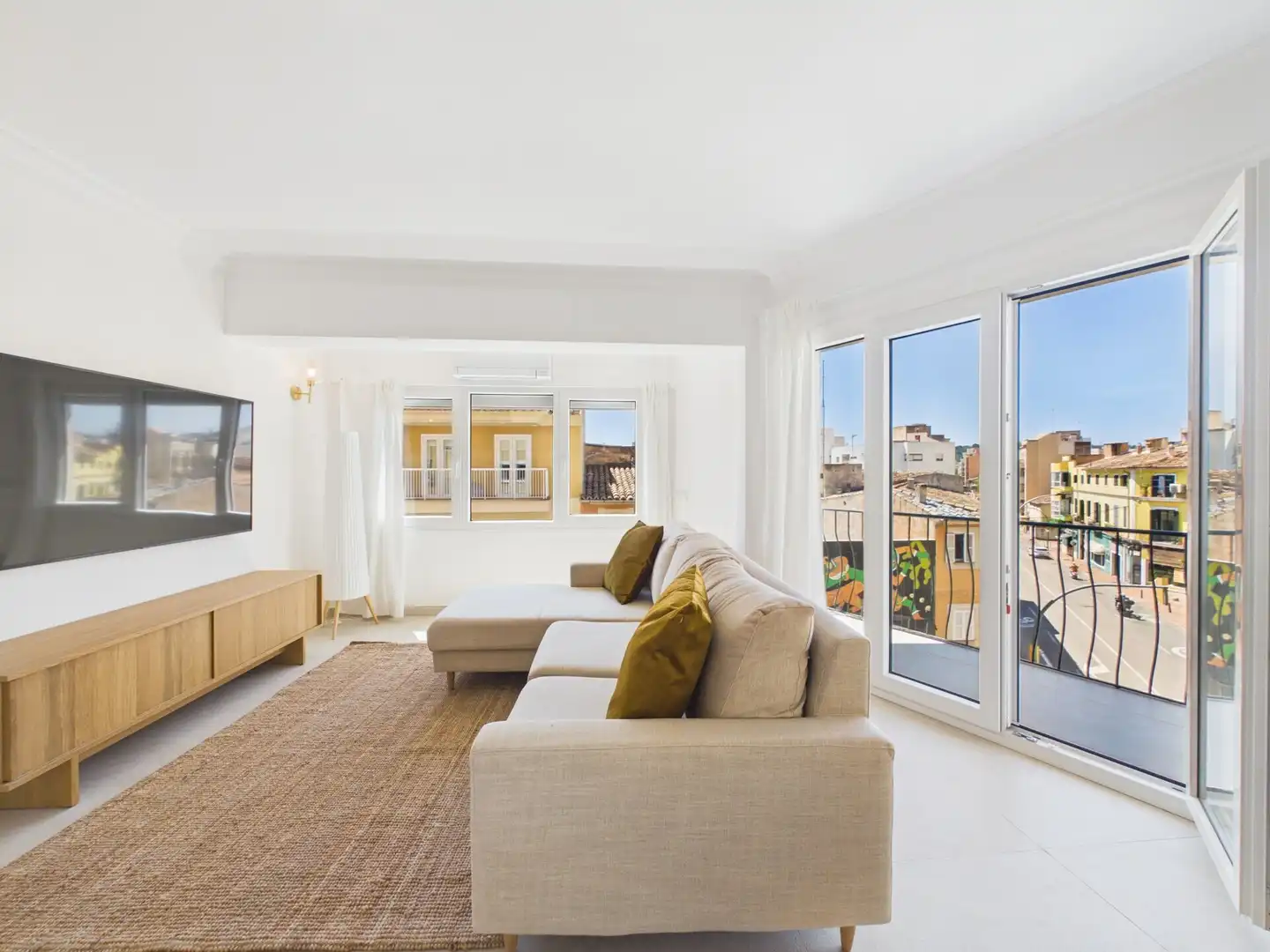 Sala d'estar de Apartament de lloguer en  Palma de Mallorca amb Aire condicionat i Moblat
