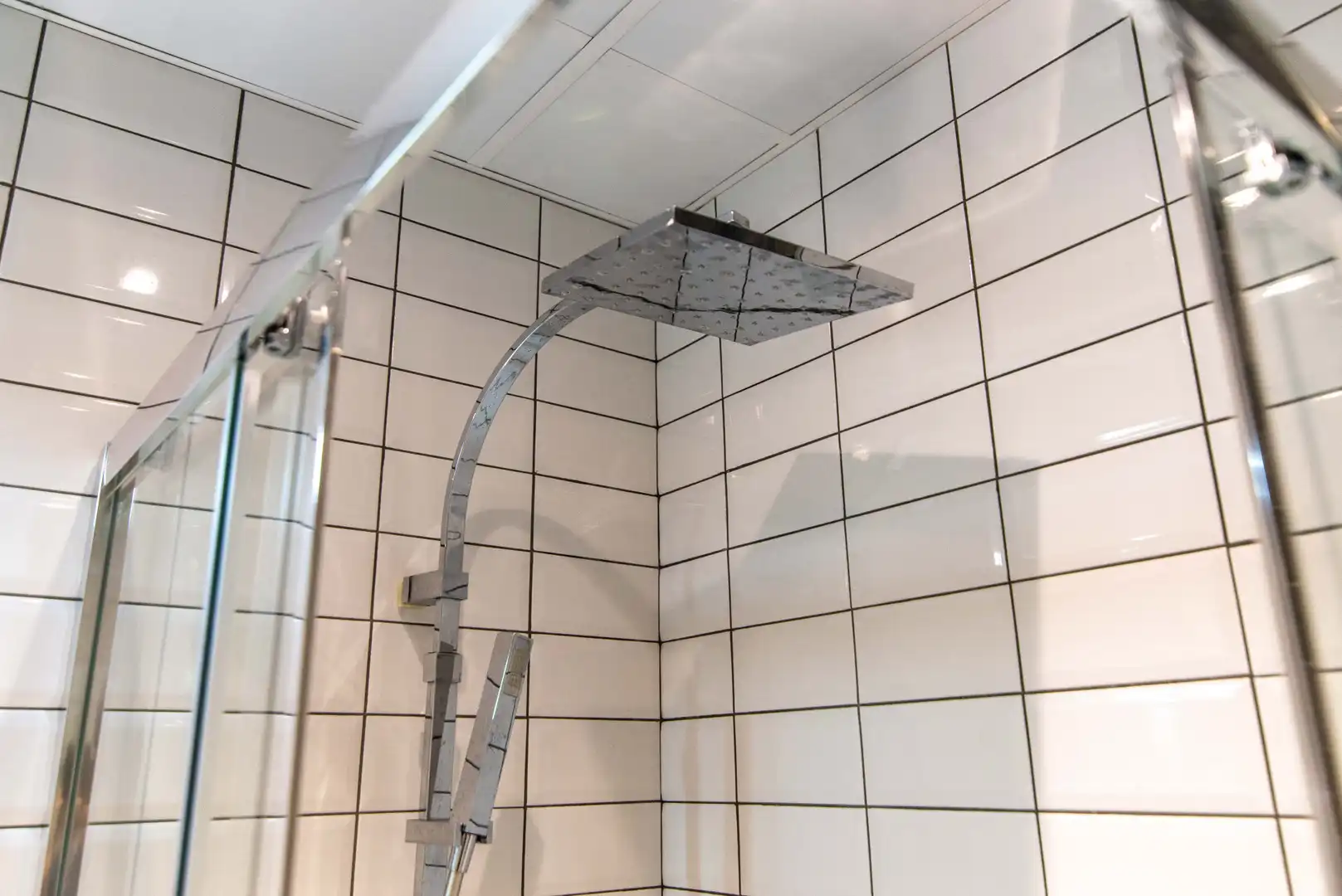 Baño de Apartamento de alquiler en Marbella con Aire acondicionado, Calefacción y Terraza