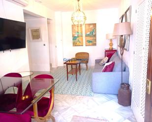 Sala d'estar de Casa o xalet en venda en  Sevilla Capital amb Aire condicionat, Parquet i Terrassa