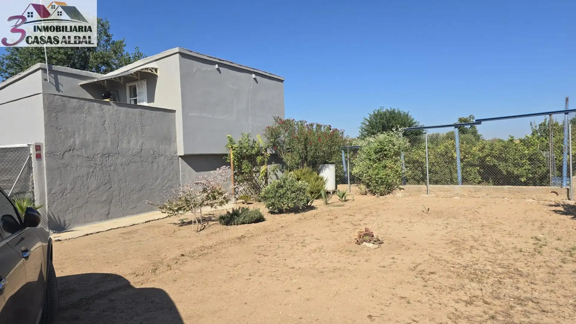 Houses for sale in Paterna  with Swimming Pool