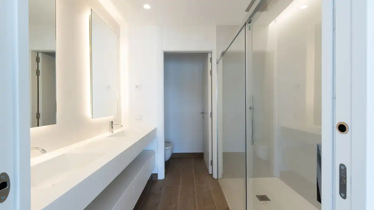 Badezimmer von Einfamilien-Reihenhaus zum Verkauf in Benalmádena mit Klimaanlage, Terrasse und Abstellraum